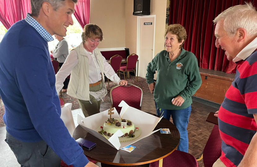 (L) Sir Gavin Williamson and Joan Lockley (Centre Right)