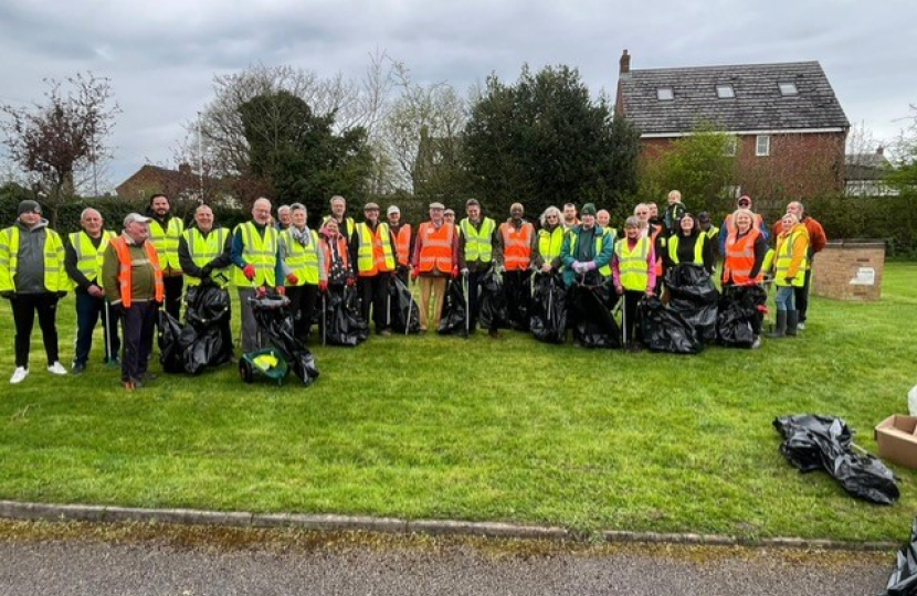 Sir Gavin Williamson is joined by the Essington Wombles and Friends of Essington