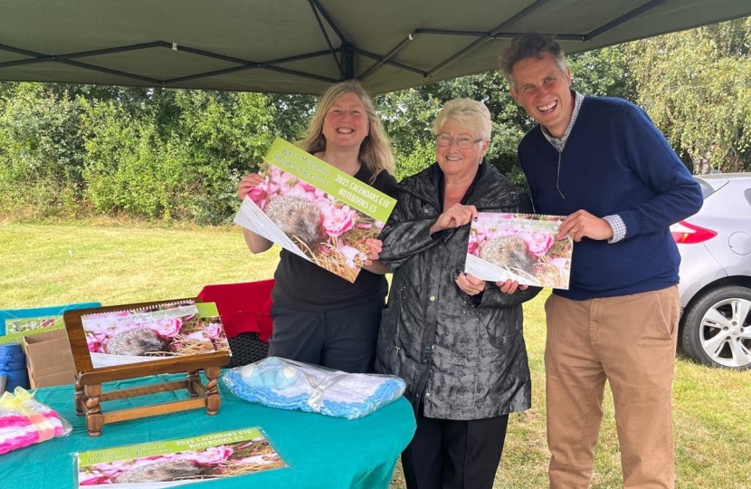 Sir Gavin Williamson joins volunteers selling hedgehog calendars