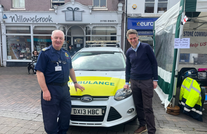 Sir Gavin Williamson is joined by members of the Stone Community First Responders