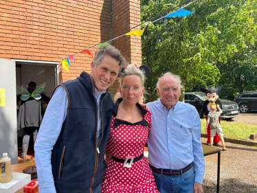 Sir Gavin Williamson attended the Calf Heath Carnival at the Village Hall and enjoyed the festivities alongside his constituents.